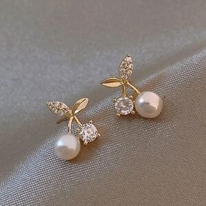 Rhinestone Pearl Cherry Design Stud Earrings